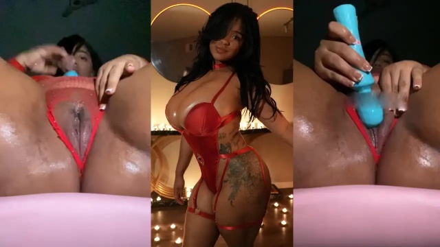 Peña Torres Masturbandose con un Dildo