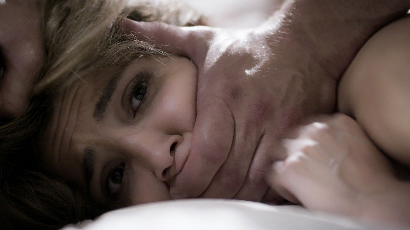 ¡Hermano y hermana están teniendo una relación sexual tabú!