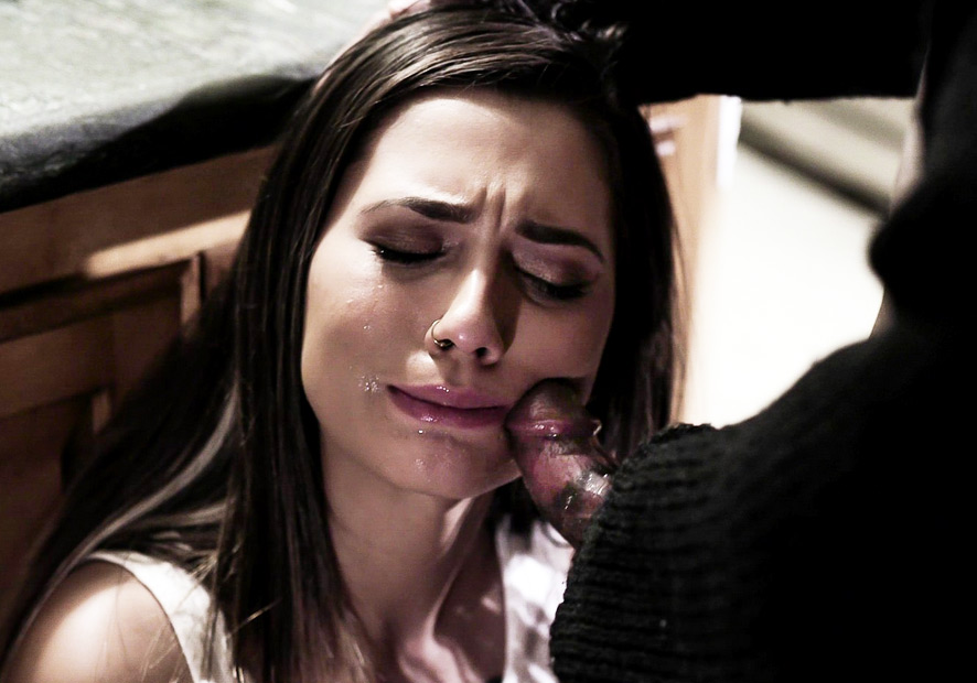 ¡Novia follada por el alegre de su novio para obtener su aprobación!