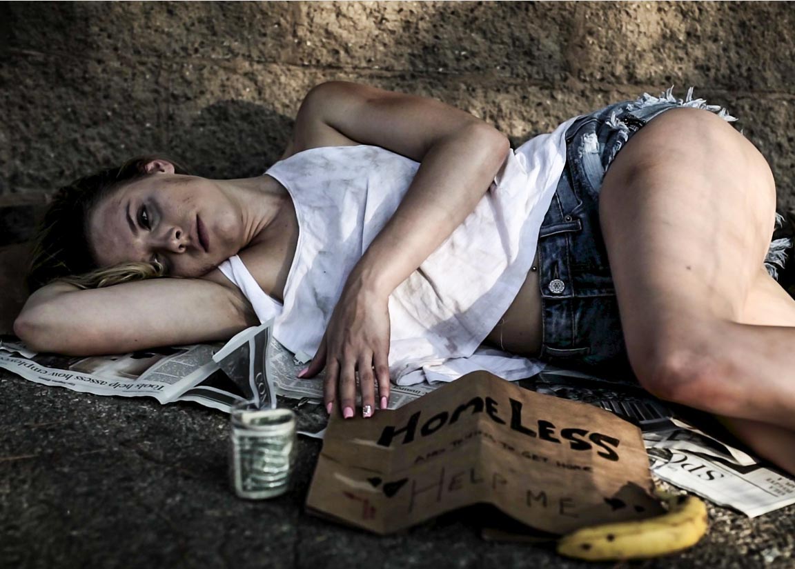 La chica sin hogar Aubrey Sinclair recogida y follada