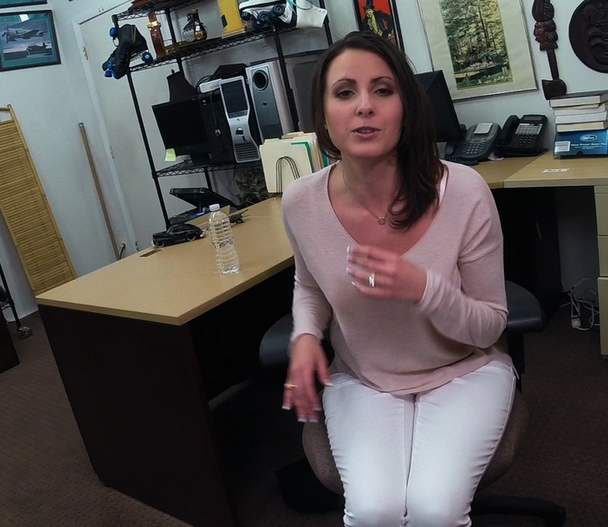 La esposa del cliente quiere la polla