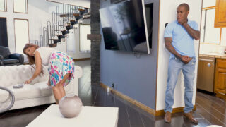MILF cachonda Syren De Mer sorprendida por el novio de su hija de la BBC