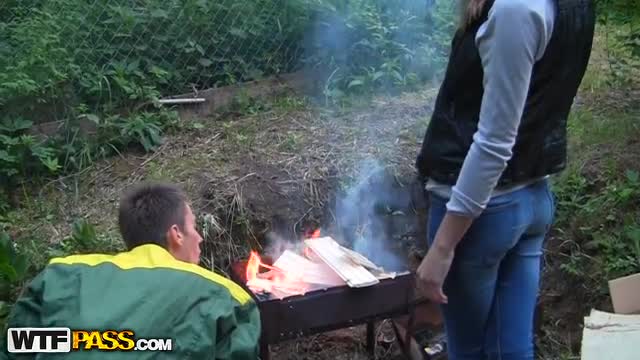 Picnic terminó con sexo anal duro